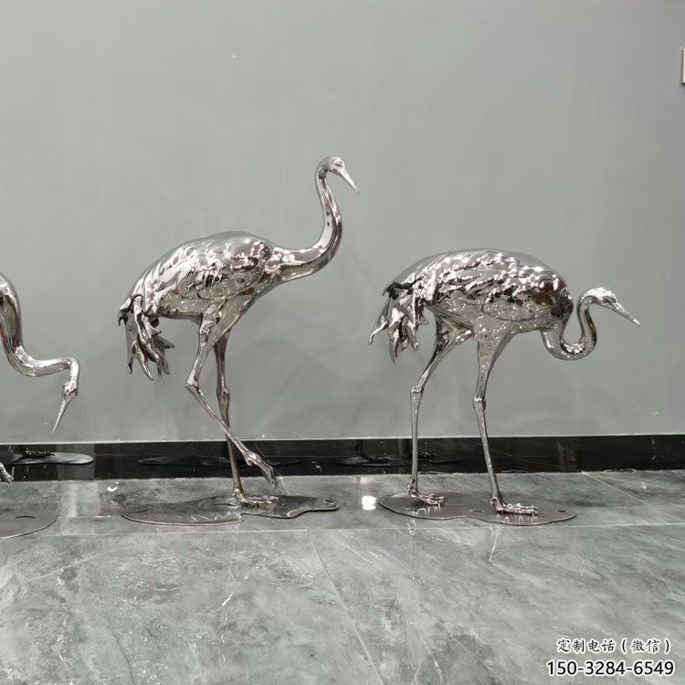 不銹鋼鴕鳥(niǎo)雕塑 門(mén)口創(chuàng)意雕塑 售樓處小品 不銹鋼鴕鳥(niǎo)雕塑 門(mén)口創(chuàng)意雕塑 售樓處小品