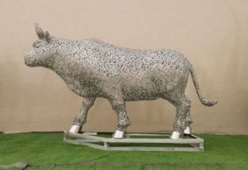庭院小牛雕塑，動物主題，鏤空工藝
