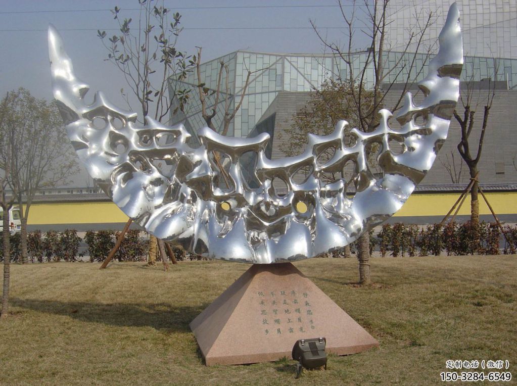 操場月亮雕塑,鏤空景觀雕塑,噴砂制造 操場月亮雕塑,鏤空景觀雕塑,噴砂制造