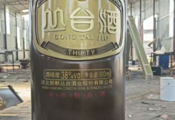 室內酒瓶雕塑，拉絲景觀雕塑，抽象效果