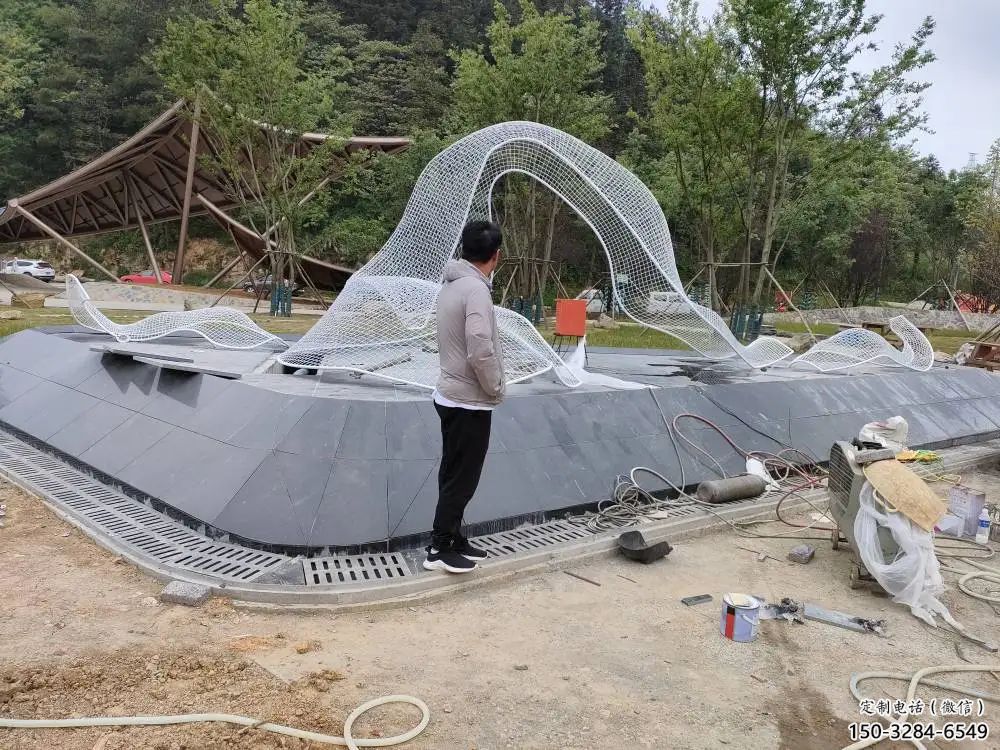 博物館飄帶雕塑 電鍍現(xiàn)代小品 公園雕塑 博物館飄帶雕塑 電鍍現(xiàn)代小品 公園雕塑