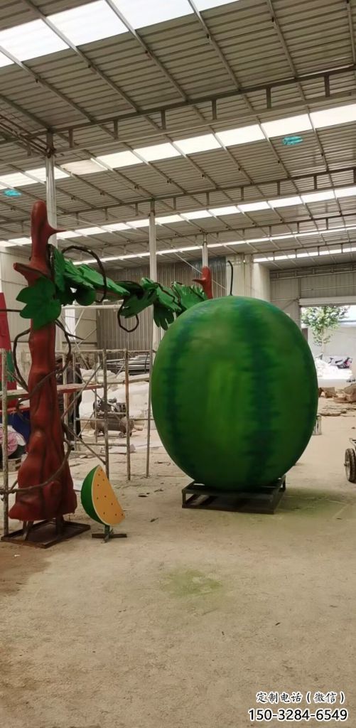 園林西瓜雕塑 城市廣場雕塑 步行街擺件 園林西瓜雕塑 城市廣場雕塑 步行街擺件