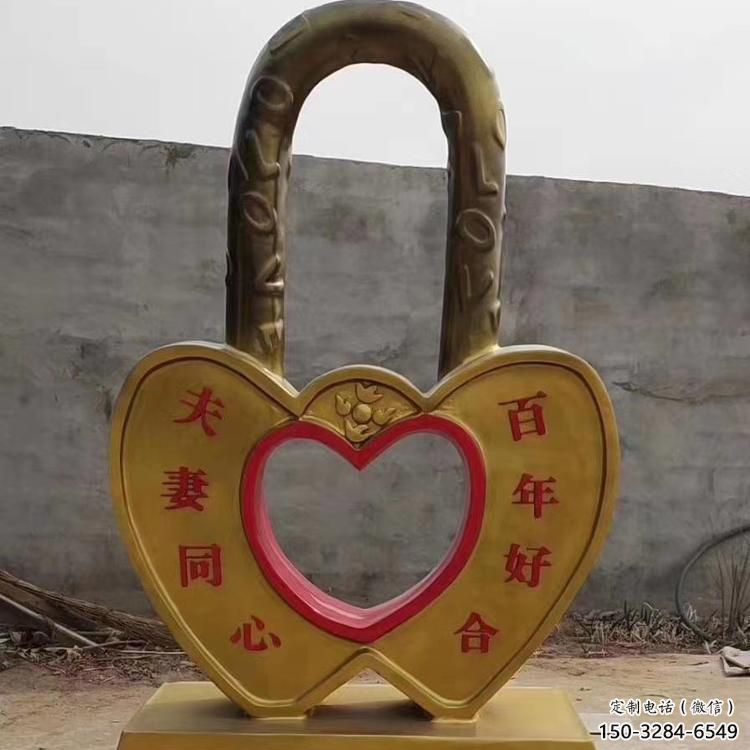 街頭鎖子雕塑 大型別墅區(qū)雕塑 鋼管同心鎖雕塑 街頭鎖子雕塑 大型別墅區(qū)雕塑 鋼管同心鎖雕塑