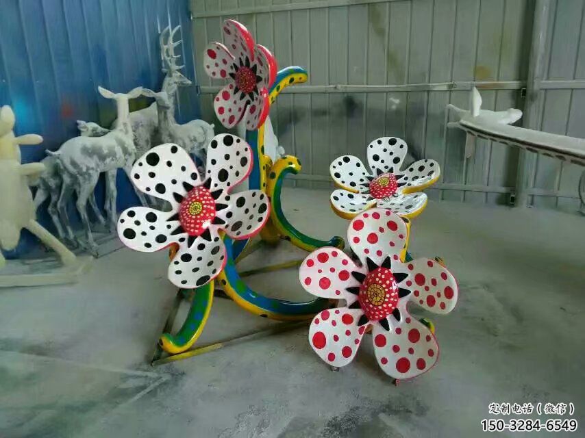 大型喇叭花雕塑 鍛造發光花卉雕塑 房地產雕塑 大型喇叭花雕塑 鍛造發光花卉雕塑 房地產雕塑