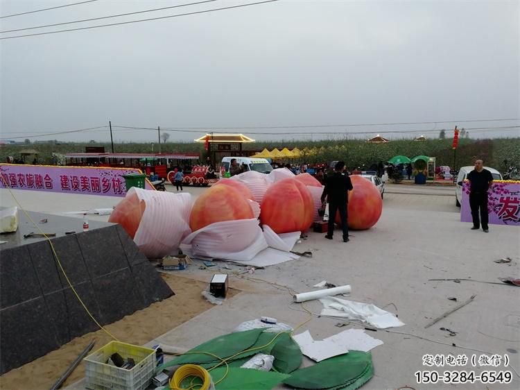 園林果籃雕塑展品，公園小品，桃子果籃雕塑生產(chǎn)商