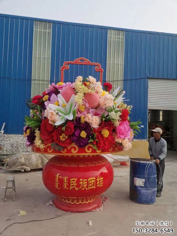 景觀花籃雕塑造型供需，廣場雕塑，城市廣場玻璃鋼花籃雕塑選用