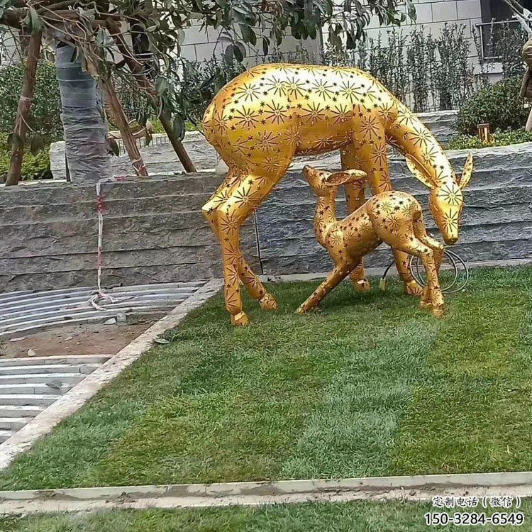 小鹿雕塑展品，透雕工藝，戶外鏤空小鹿雕塑精品