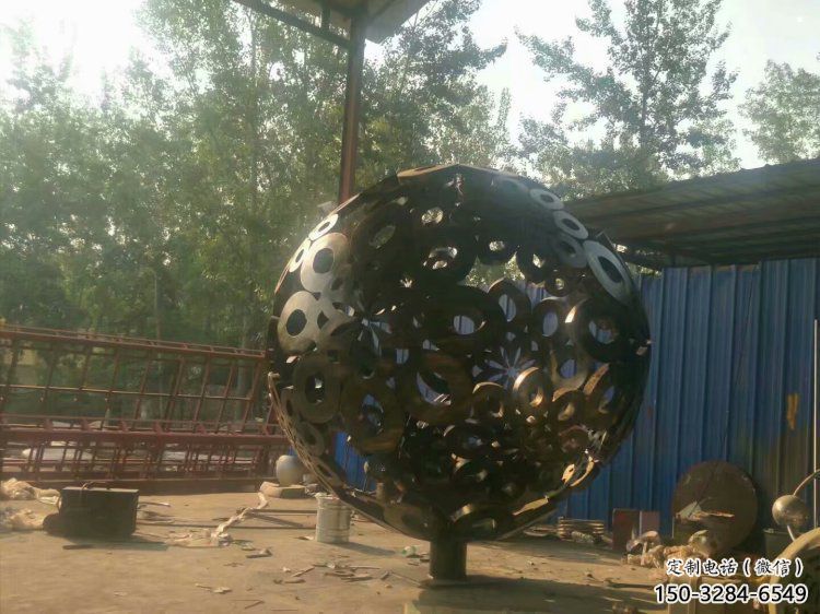 球體雕塑服務商，噴泉雕塑，不銹鋼球體雕塑訂做廠家