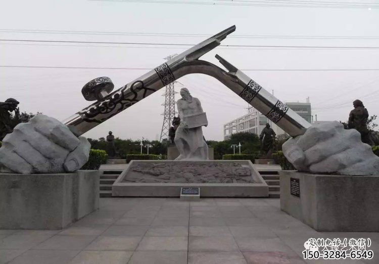 手握鋼筆雕塑，標(biāo)識(shí)雕塑，不銹鋼手握鋼筆雕塑廠家