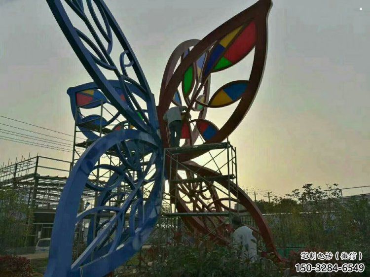 燈光樹(shù)葉景觀雕塑,小區(qū)雕塑,景觀燈光樹(shù)葉雕塑提供 燈光樹(shù)葉景觀雕塑,小區(qū)雕塑,景觀燈光樹(shù)葉雕塑提供