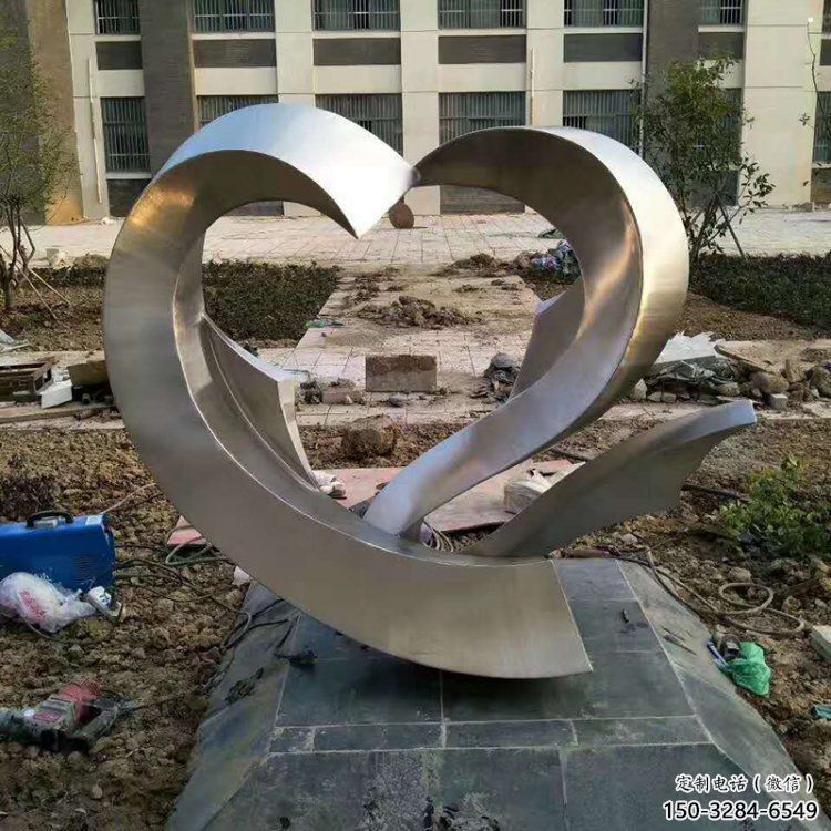 剪紙愛(ài)心雕塑 剪紙愛(ài)心雕塑
