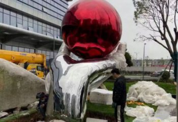 火球雕塑定價，廣場雕塑，手托火球雕塑廠家