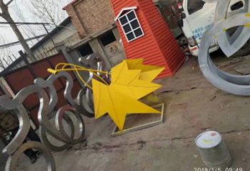 楓葉雕塑通用，街景小品，烤漆楓葉雕塑制造廠家