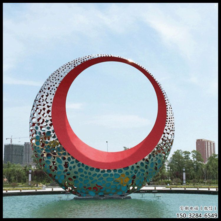 小區(qū)月牙雕塑，拉絲景觀雕塑，抽象效果