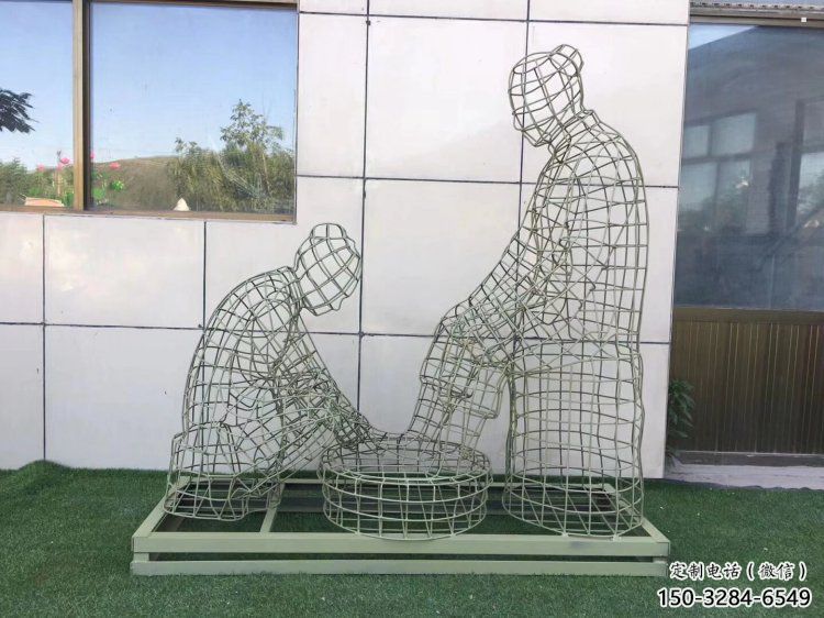 喀什鏤空洗腳雕塑制作，園林裝飾，鐵藝孝道人物雕塑