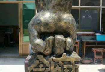 大理握拳雕塑訂做，歐式風格，玻璃鋼握拳雕塑廠家選定
