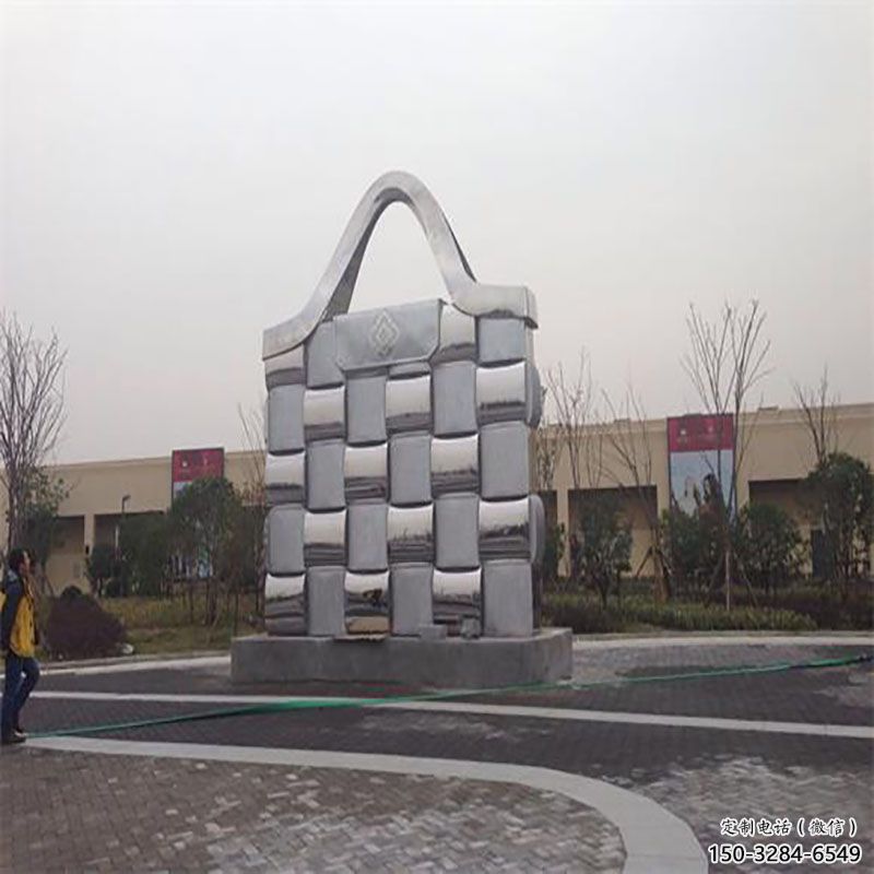 黔江景觀背包雕塑優(yōu)選,陸地?cái)[件,園林不銹鋼背包雕塑供應(yīng) 黔江景觀背包雕塑優(yōu)選,陸地?cái)[件,園林不銹鋼背包雕塑供應(yīng)