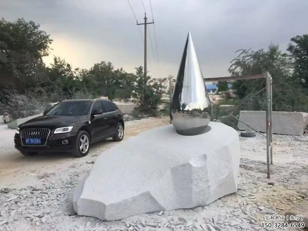 大型鏡面不銹鋼水珠雕塑實(shí)景安裝 大型鏡面不銹鋼水珠雕塑實(shí)景安裝